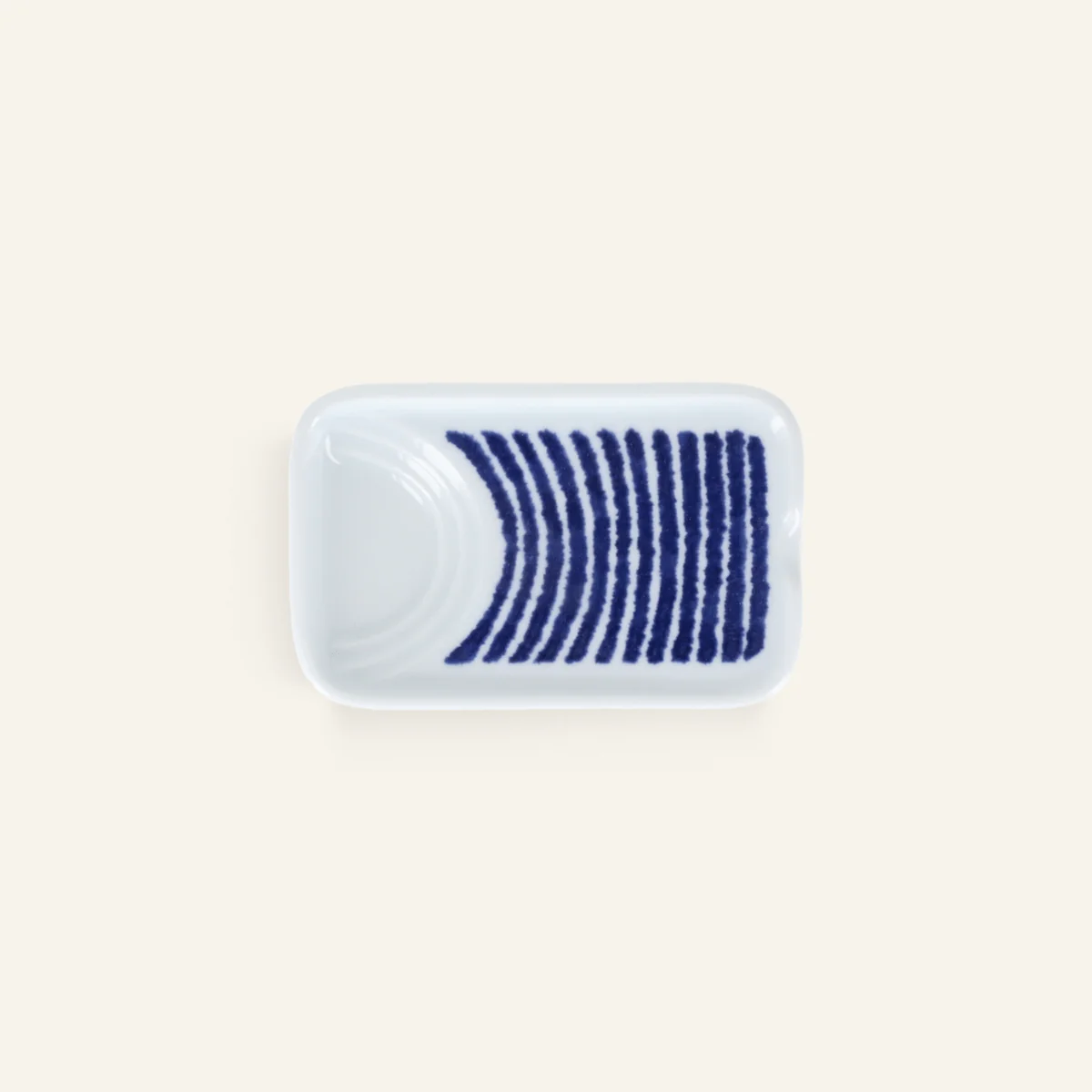 Petite assiette rectangulaire en porcelaine Hasamiyaki "Indigo Komasuji" - Image 2