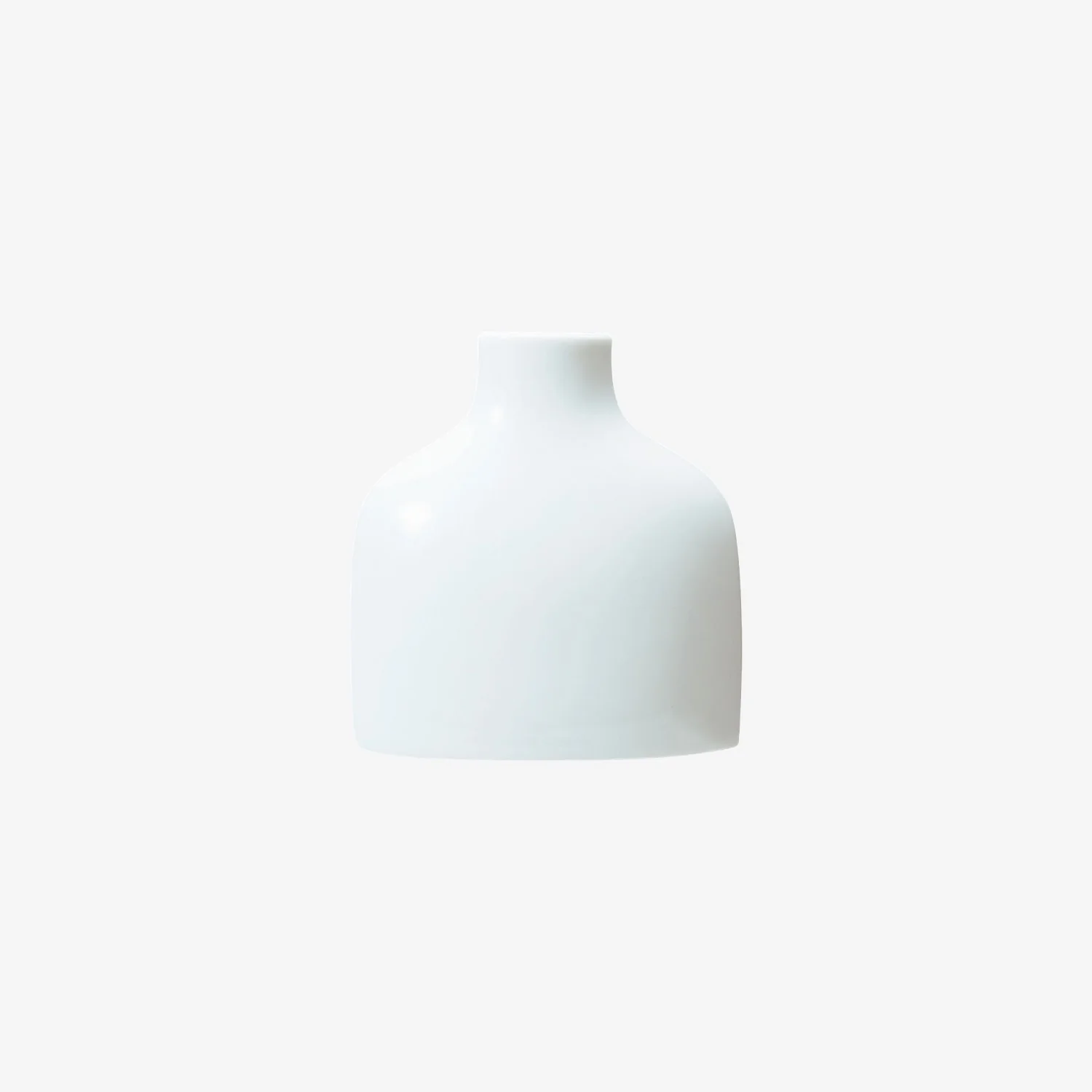 Vase blanc en porcelaine Hasamiyaki - Image 5
