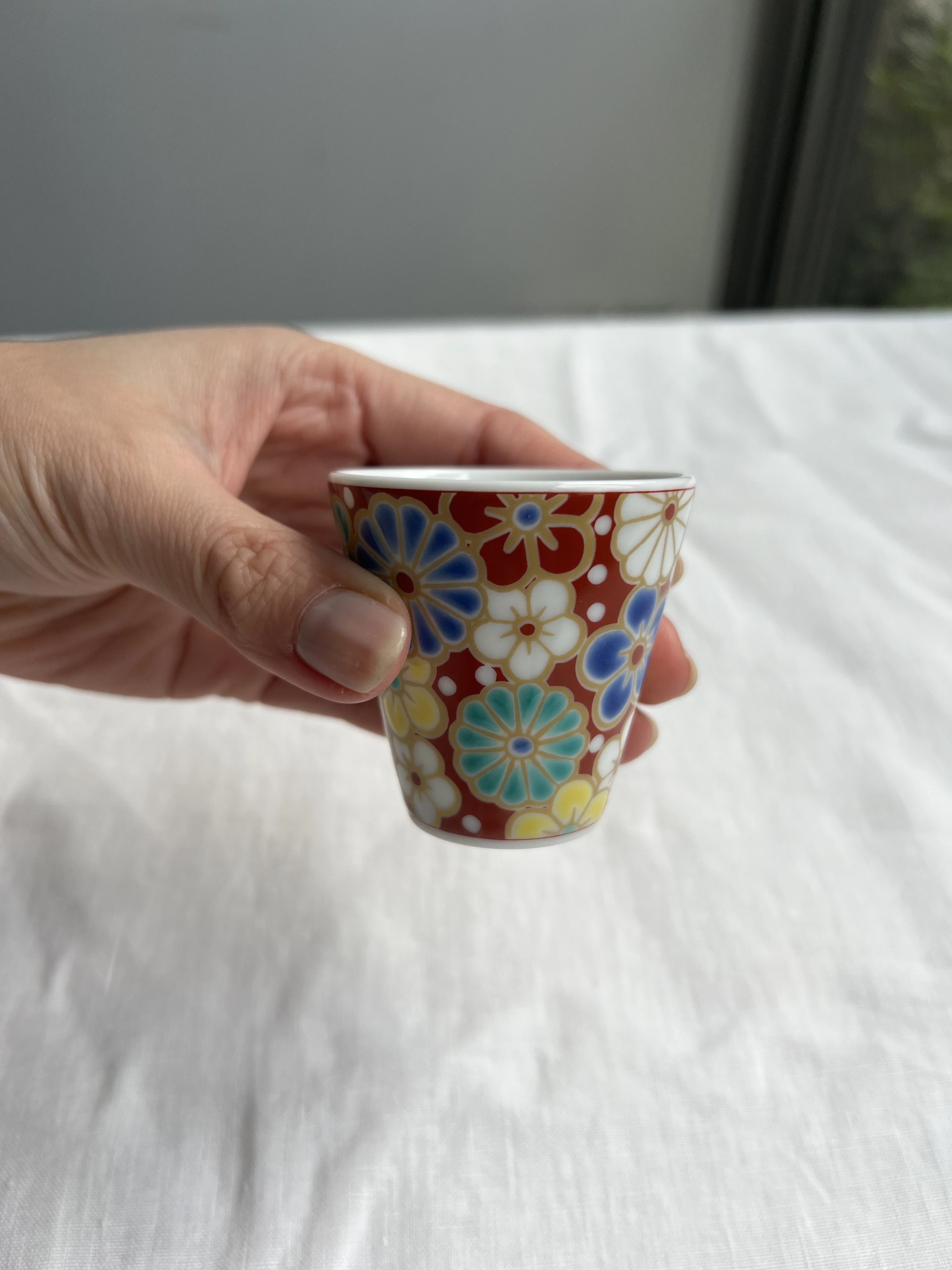 Verre à saké en porcelaine Kutaniyaki "Umekikumoyou" - Image 2