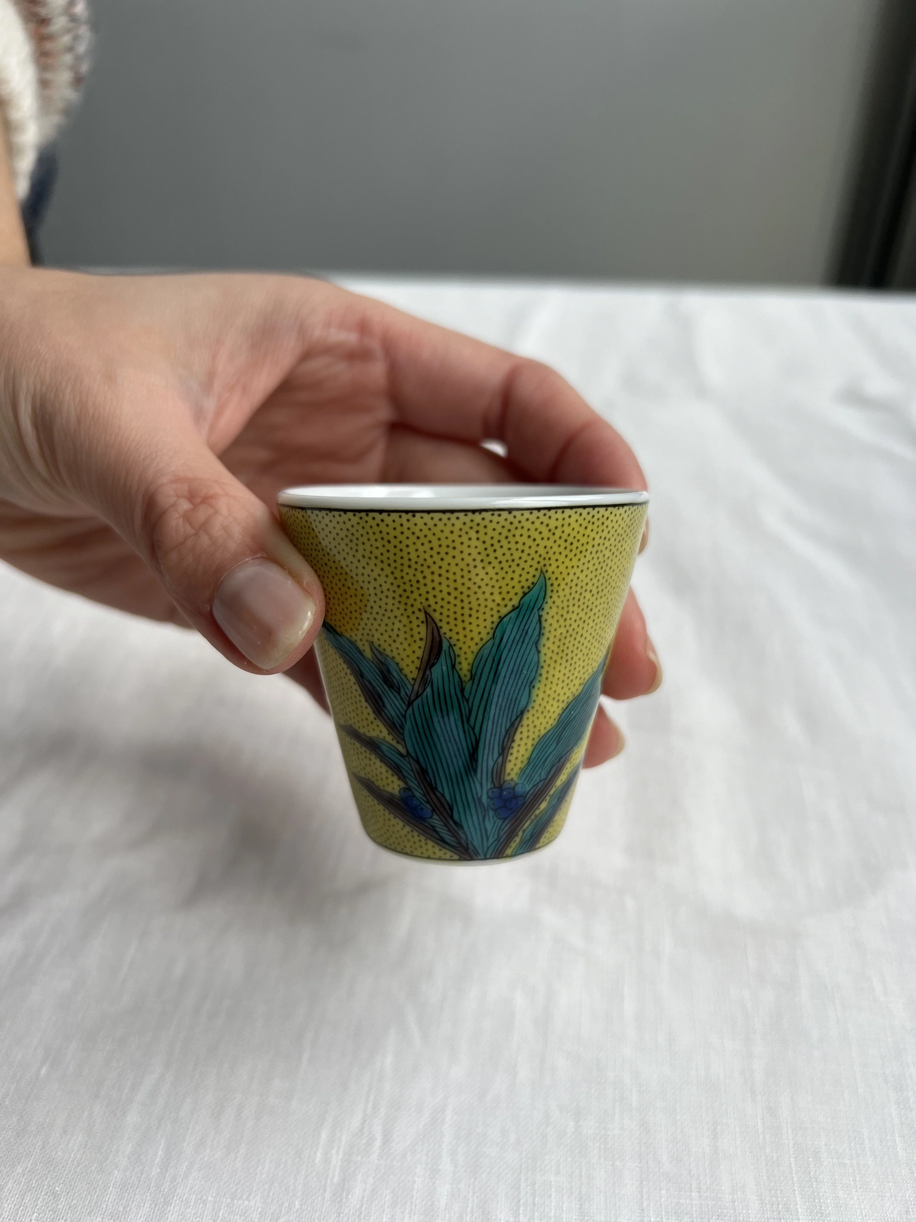 Verre à saké en porcelaine Kutaniyaki "Omoto" - Image 2
