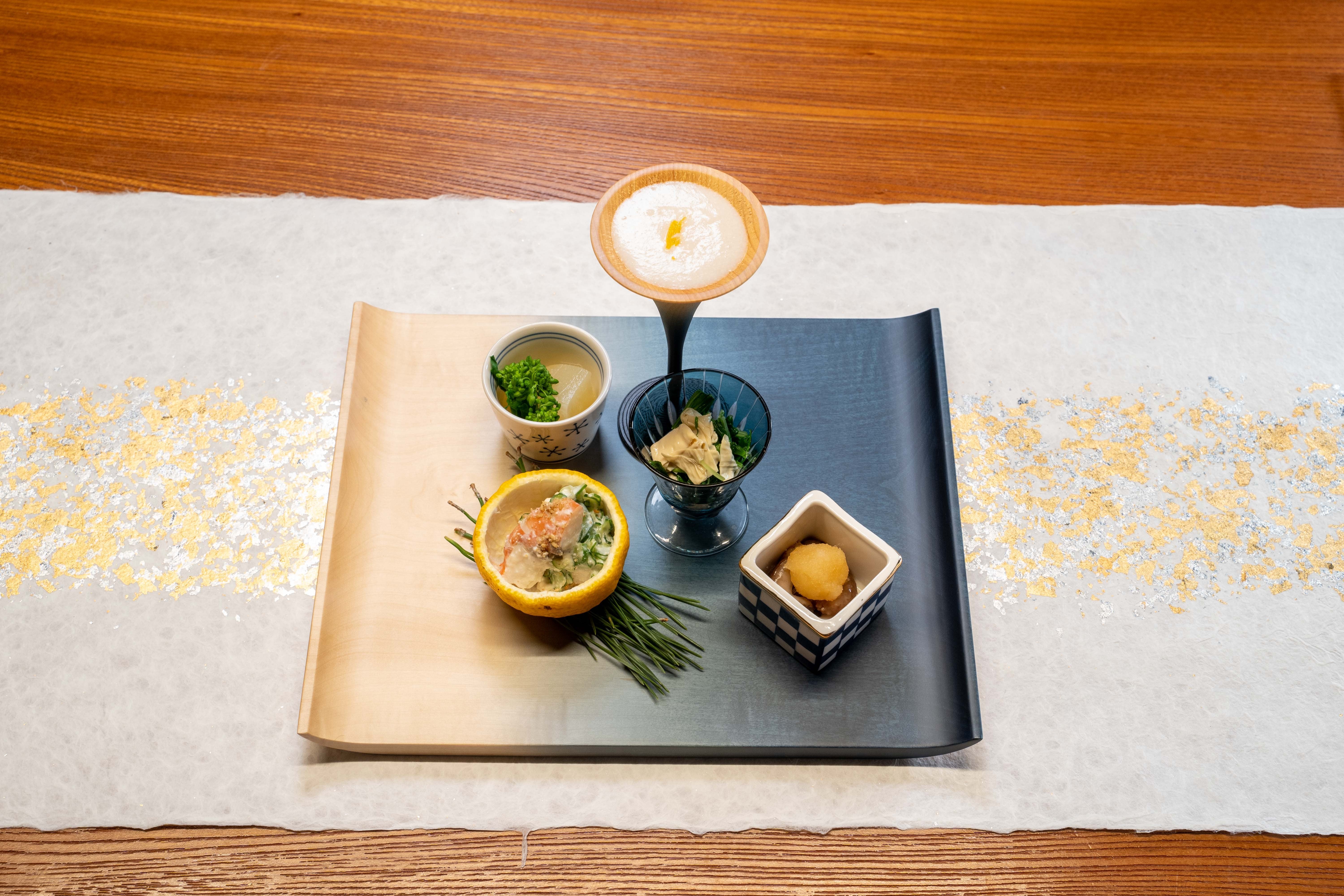 Assiette rectangulaire en bois de marronier du Japon Tochi teint à l'indigo - Image 7