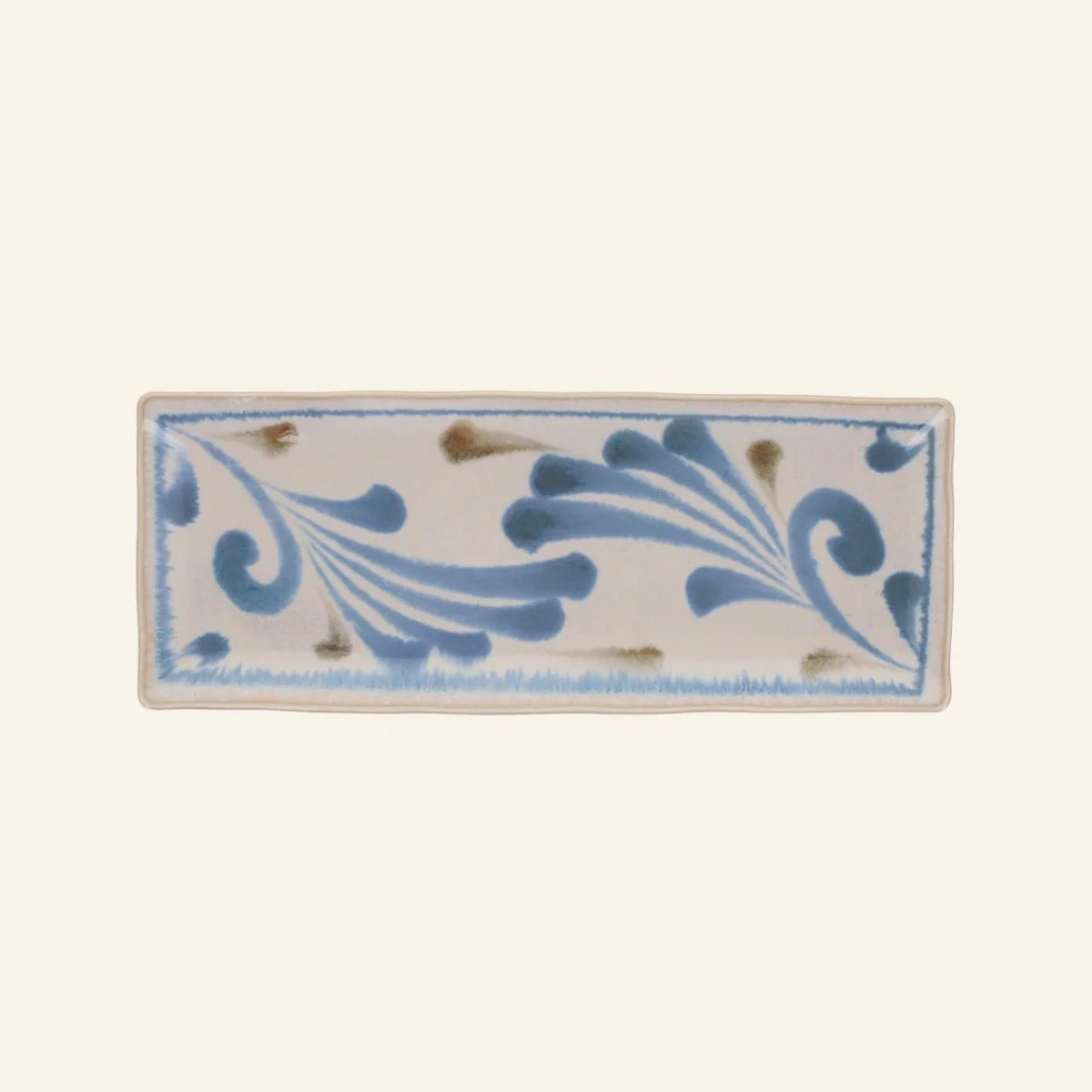 Assiette rectangulaire en porcelaine Minoyaki "Karakusa",  teintes inspirées d'Okinawa - Image 2