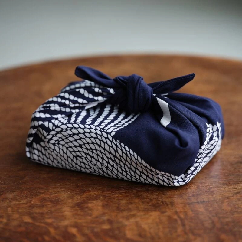 Furoshiki en coton "Rideau tressé" par Keisuke Serizawa - Image 2