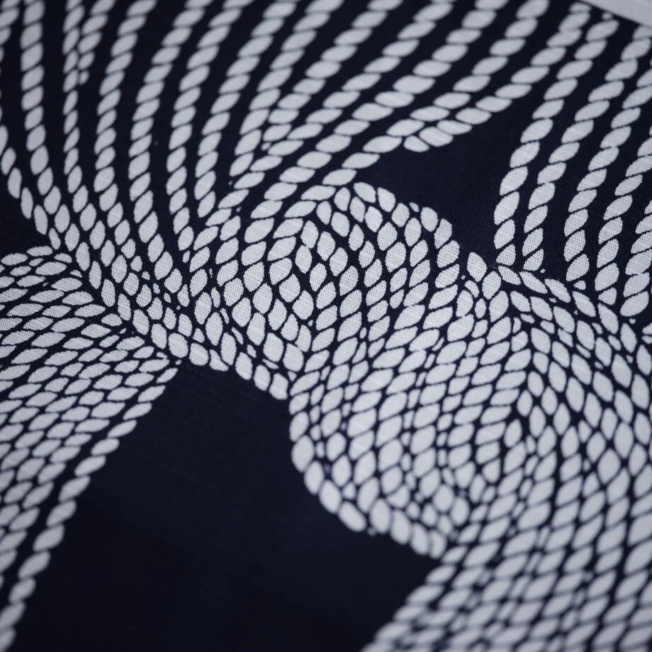 Furoshiki en coton "Rideau tressé" par Keisuke Serizawa - Image 3